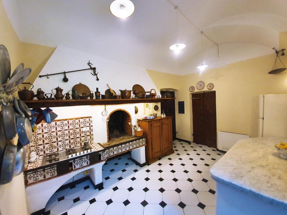 Villa De Benedetti Сарцана Екстер'єр фото